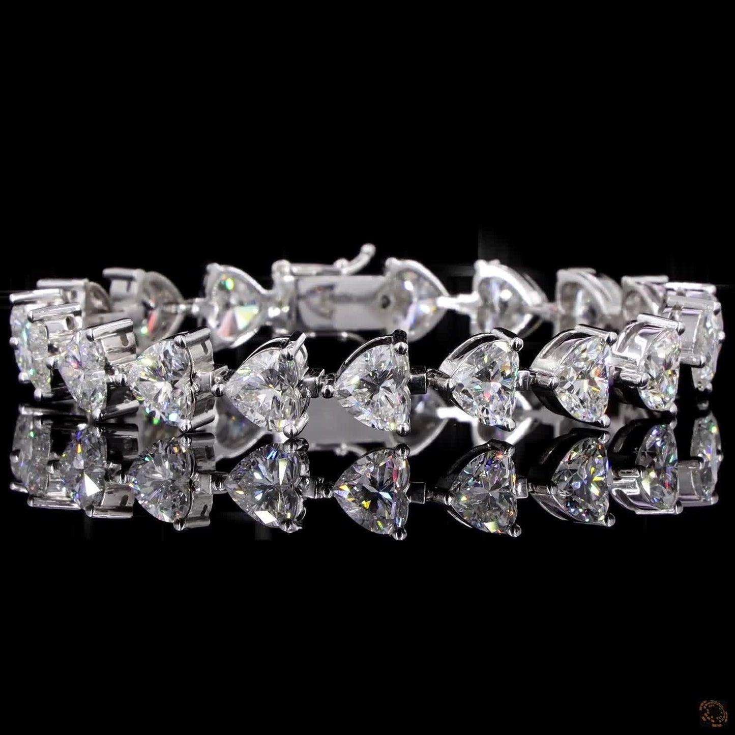 Amara – Heart Cut Lab Grown Diamond Bracelet in White Gold