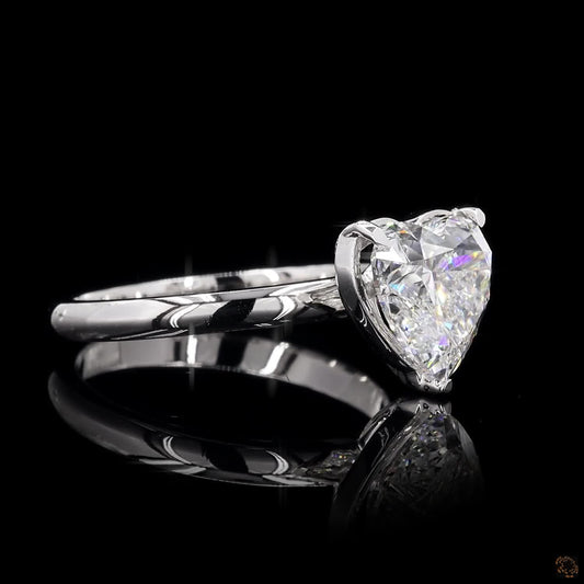 The Exquisite White Gold Heart Diamond Ring