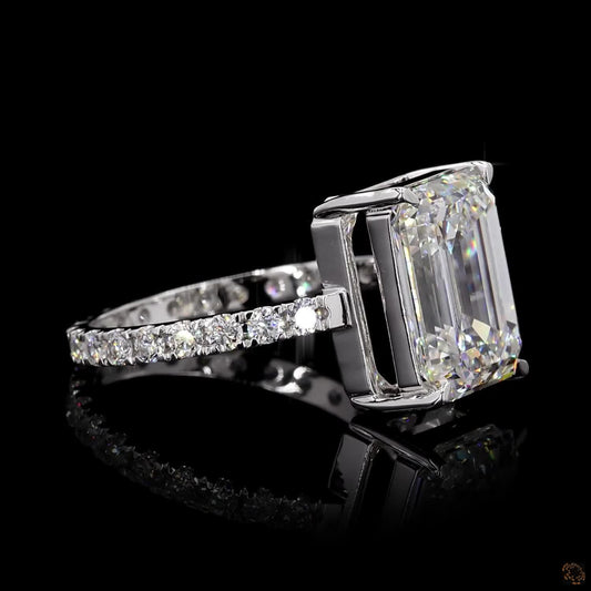 The Exquisite White Gold Emerald Diamond Ring