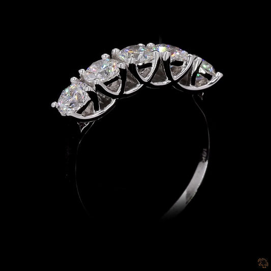 The Exquisite Yellow Gold Round Diamond Ring