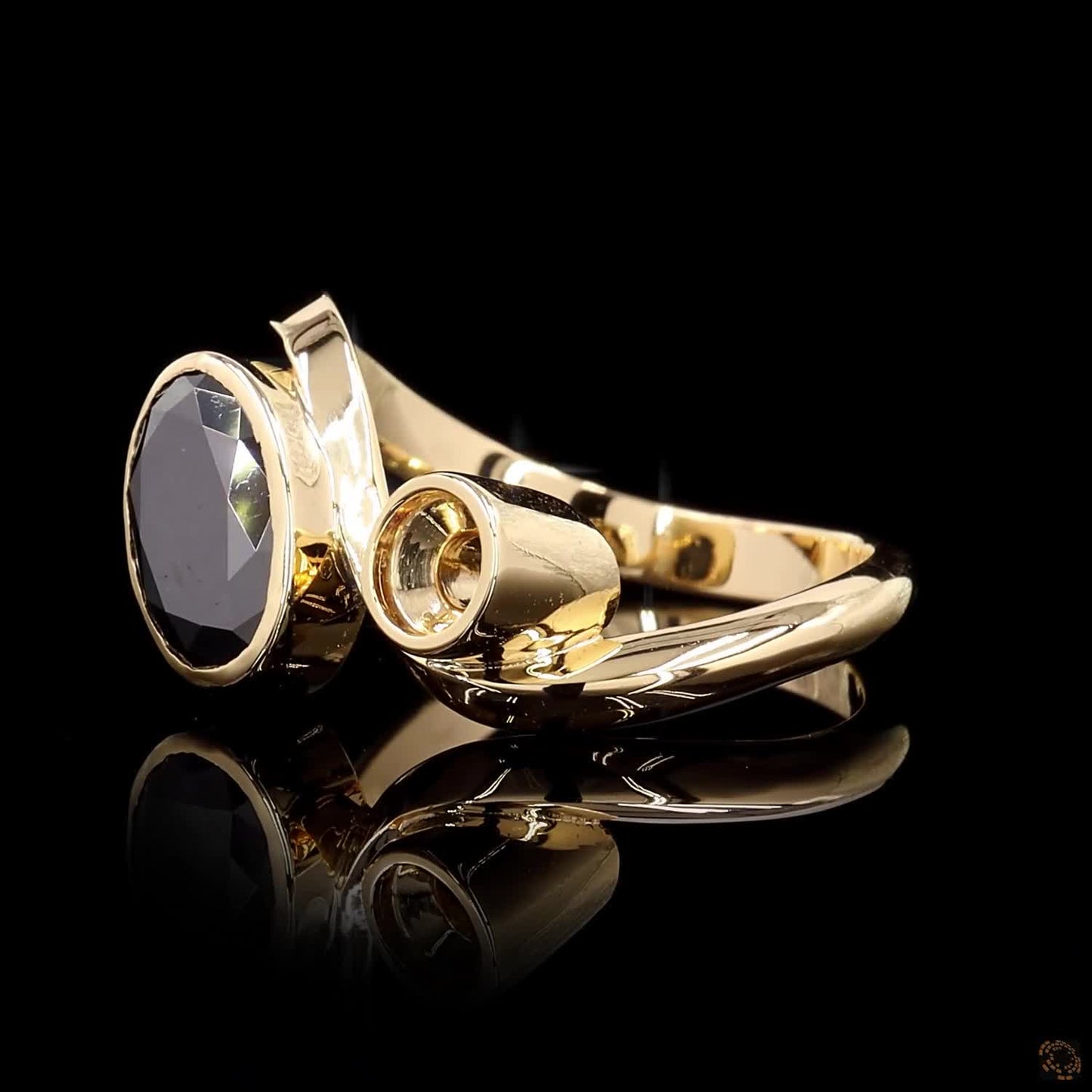 The Avant Yellow Gold Oval Diamond Ring