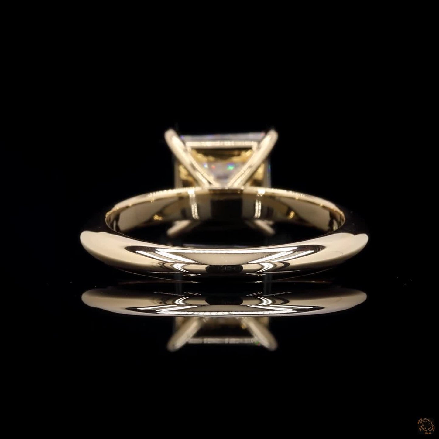 Cleo – Princess Solitaire Diamond Ring