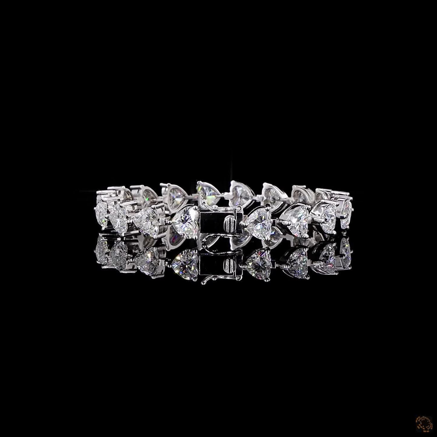 Amara – Heart Cut Lab Grown Diamond Bracelet in White Gold