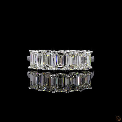 The Exquisite White Gold Emerald Diamond Ring