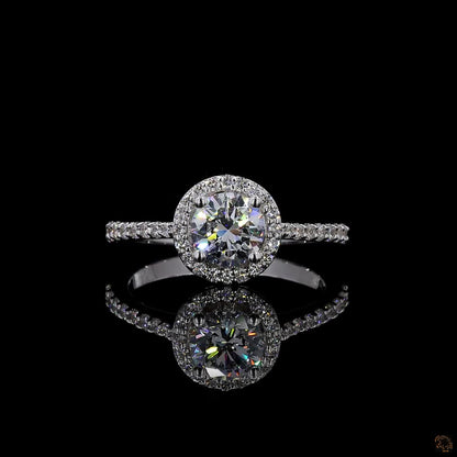 The Exquisite White Gold Round Diamond Halo Ring