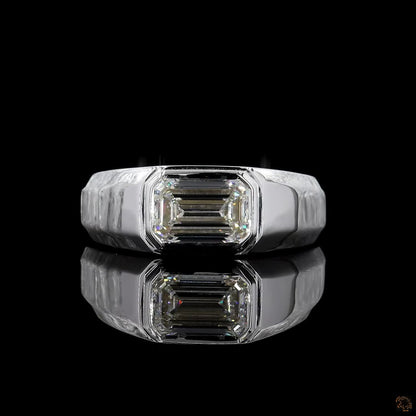 The Luster White Gold Emerald Diamond Ring