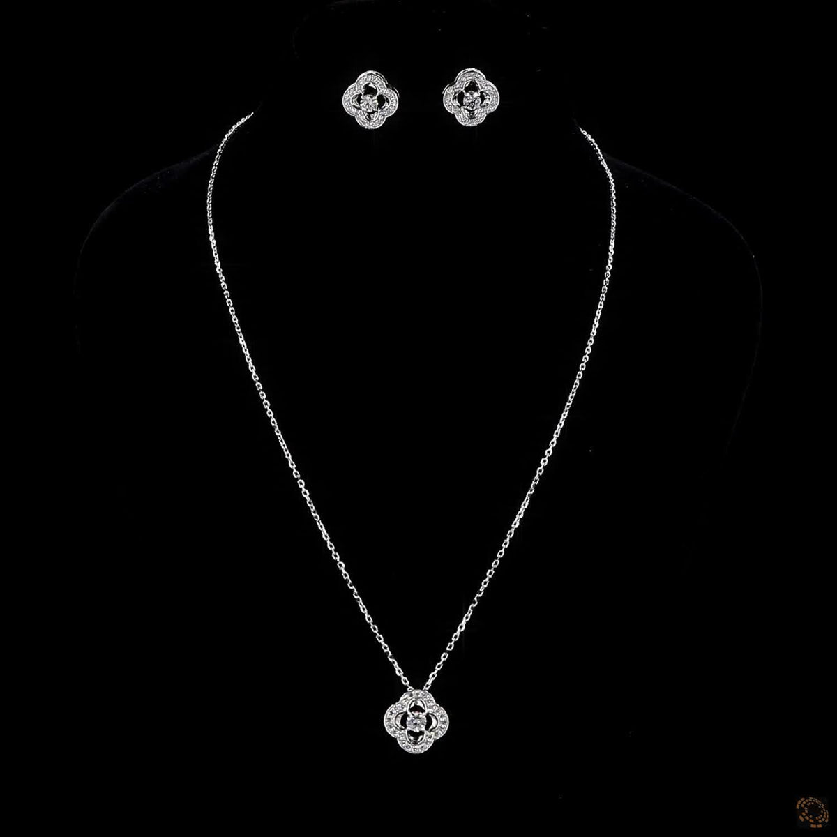 0.41 CT Round Cut Lab Grown Diamond Quatrefoil Pendant