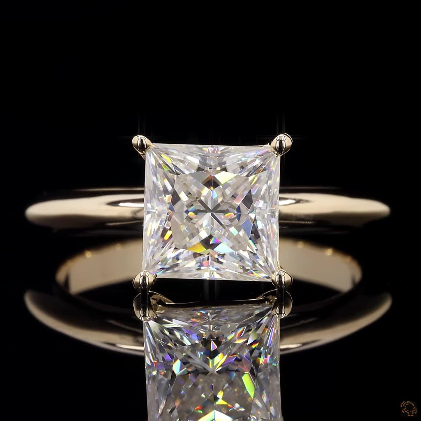 Cleo – Princess Solitaire Diamond Ring