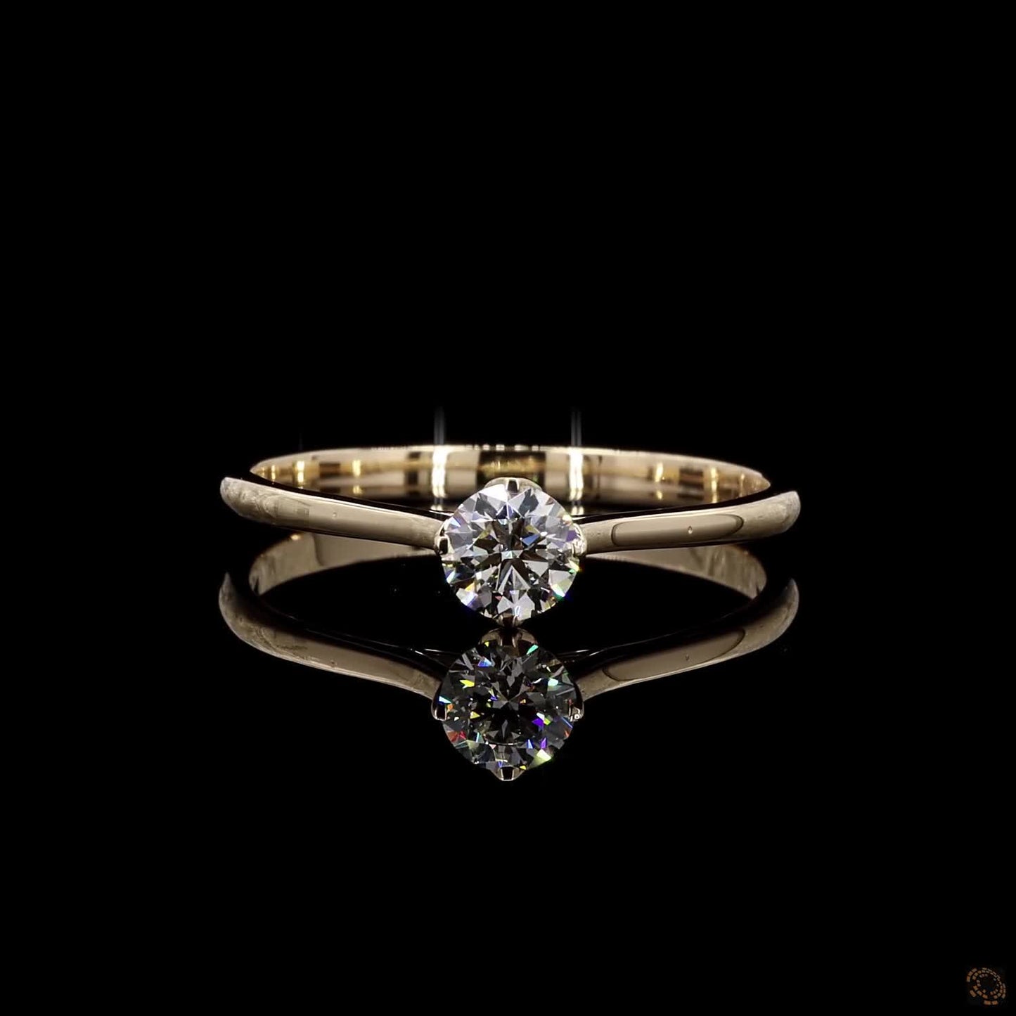 Lina – Classic Solitaire Diamond Ring