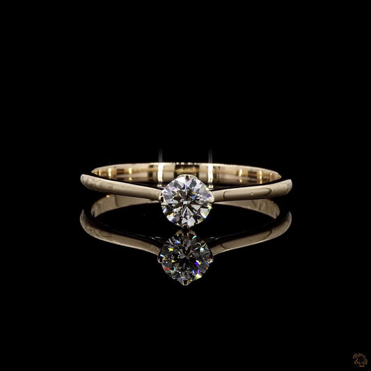 Lina – Classic Solitaire Diamond Ring