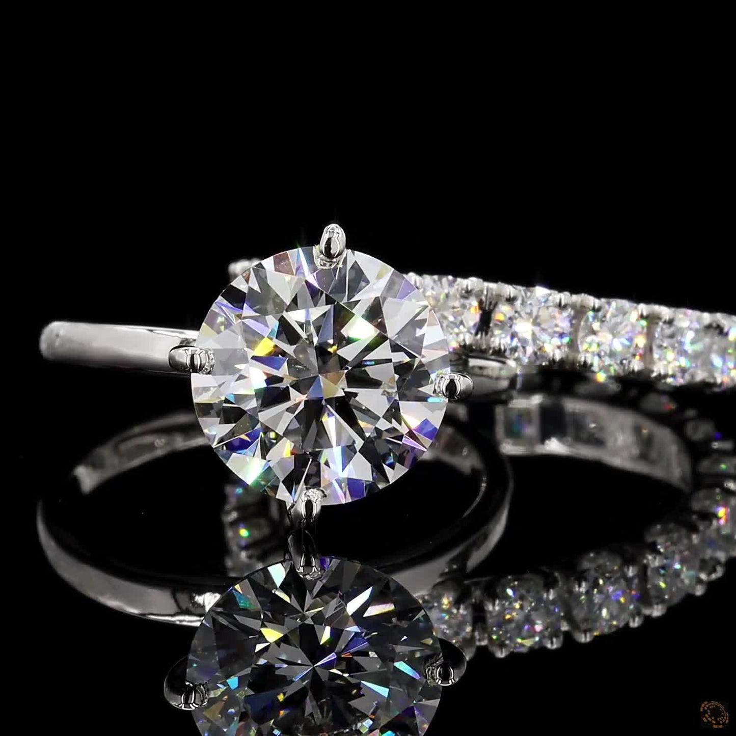 Arlena – Round Cut Lab Grown Diamond Ring Set