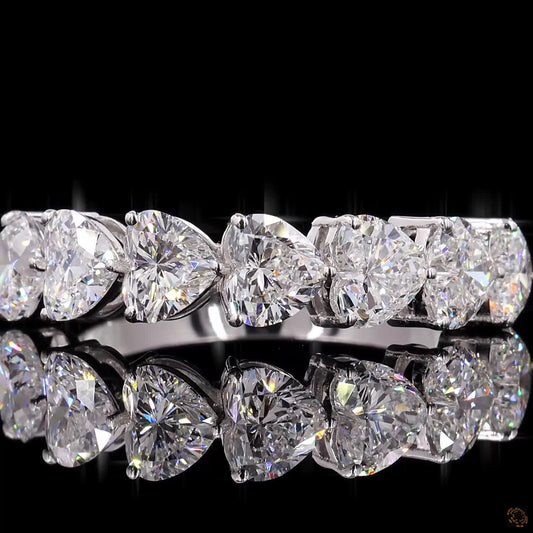 The Luminous White Gold Heart Diamond Ring