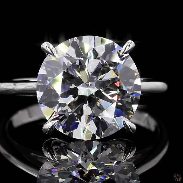 The Luster White Gold Round Diamond Ring