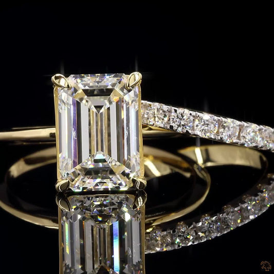 The Exquisite Yellow Gold Emerald Diamond Ring