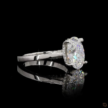 Nora – Oval Halo Diamond Ring