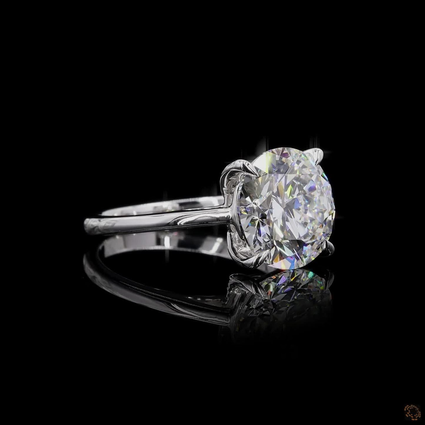 The Luster White Gold Round Diamond Ring