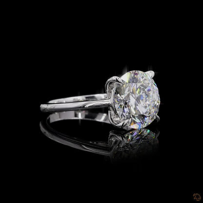 The Luster White Gold Round Diamond Ring