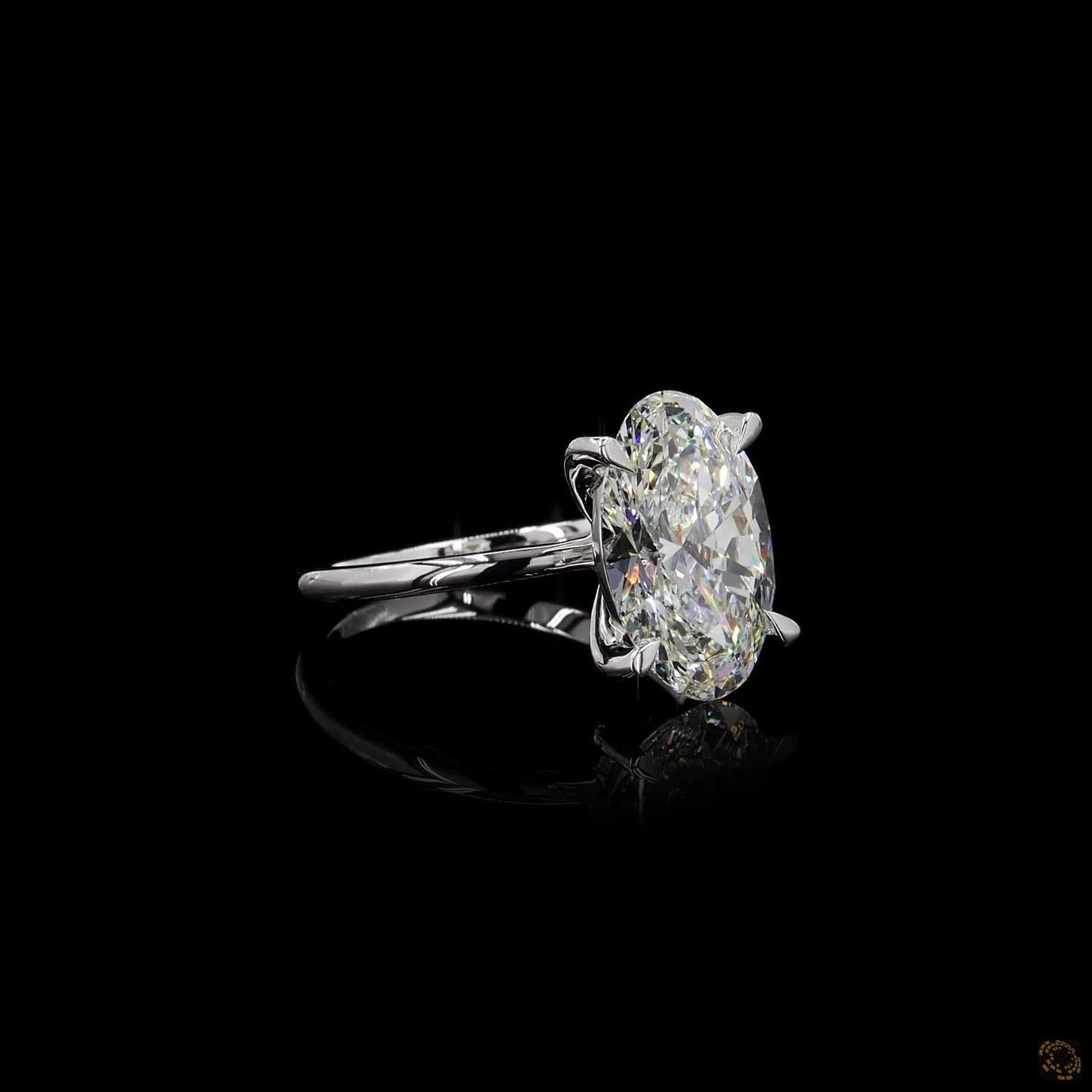 The Exquisite White Gold Oval Diamond Ring