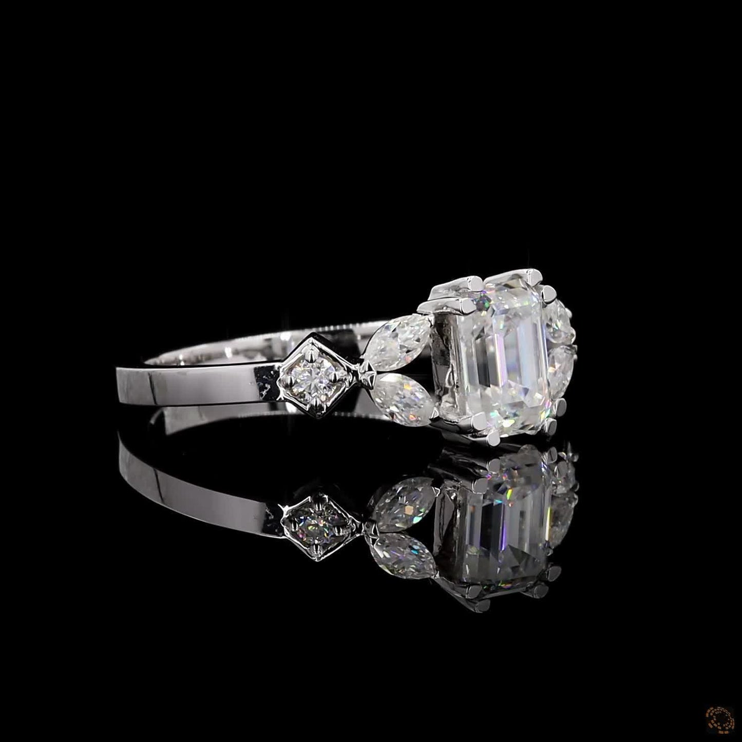 The Exquisite White Gold Emerald Diamond Ring