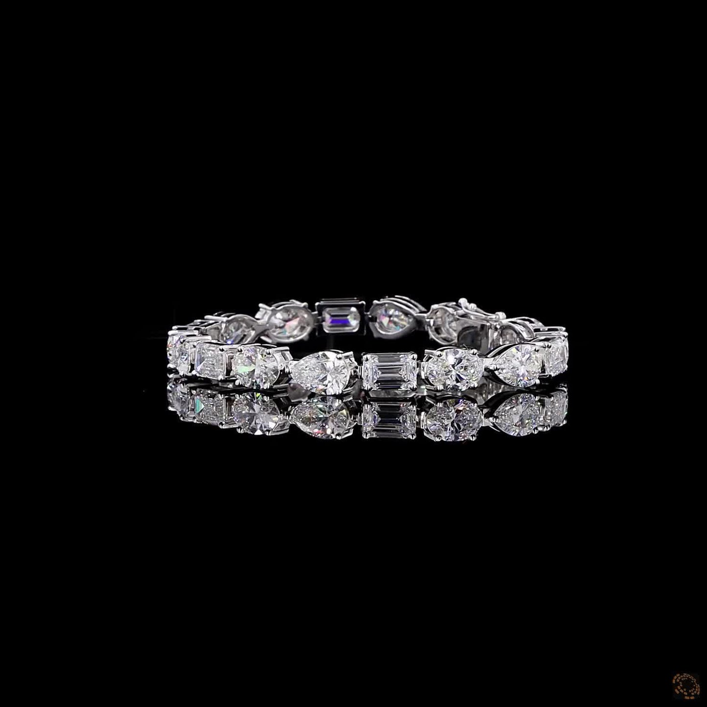 Aurora – Oval, Pear & Emerald Diamond Bracelet