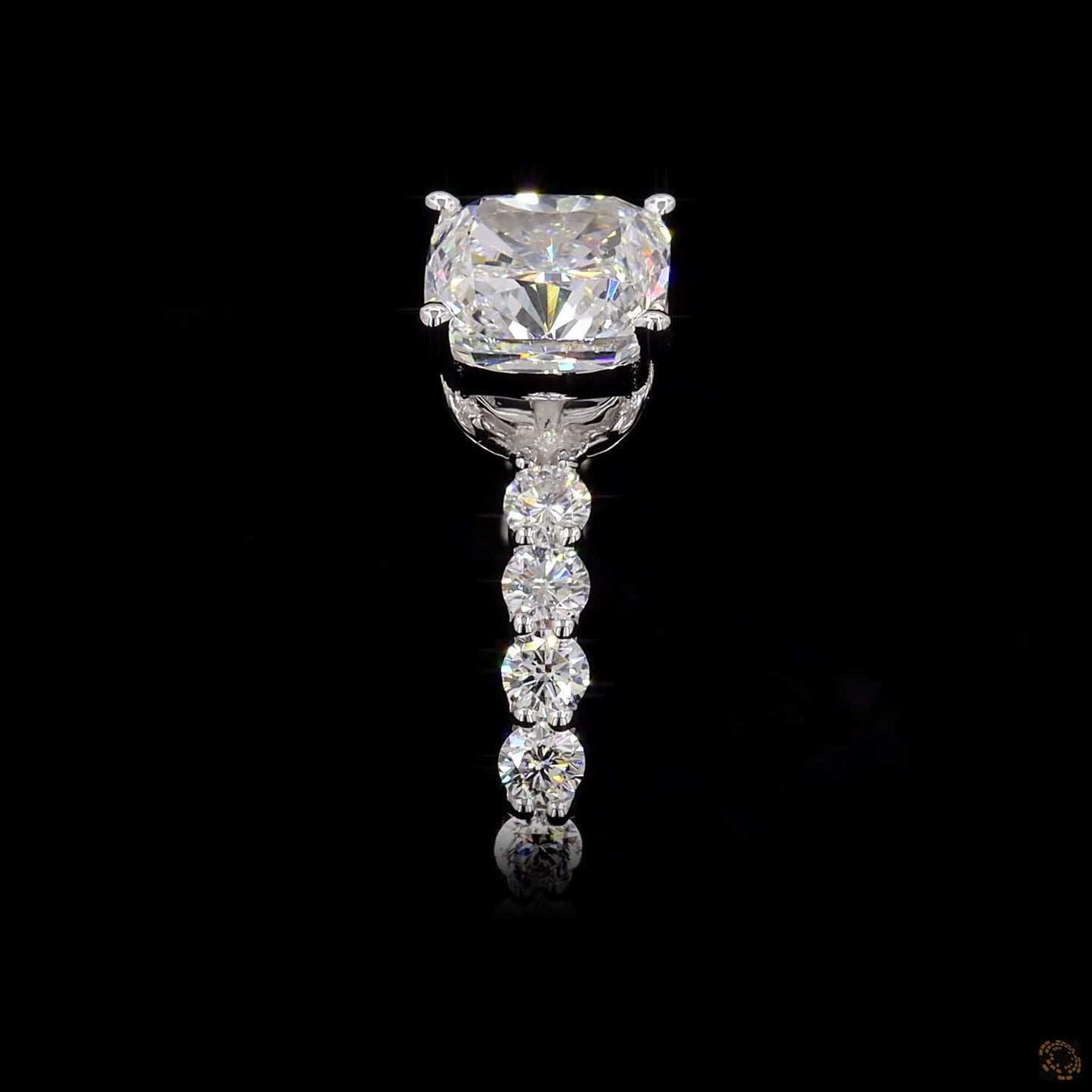 Avelyn – Cushion Cut Diamond Ring