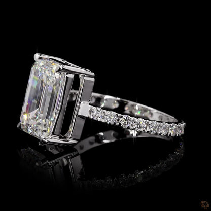 The Exquisite White Gold Emerald Diamond Ring