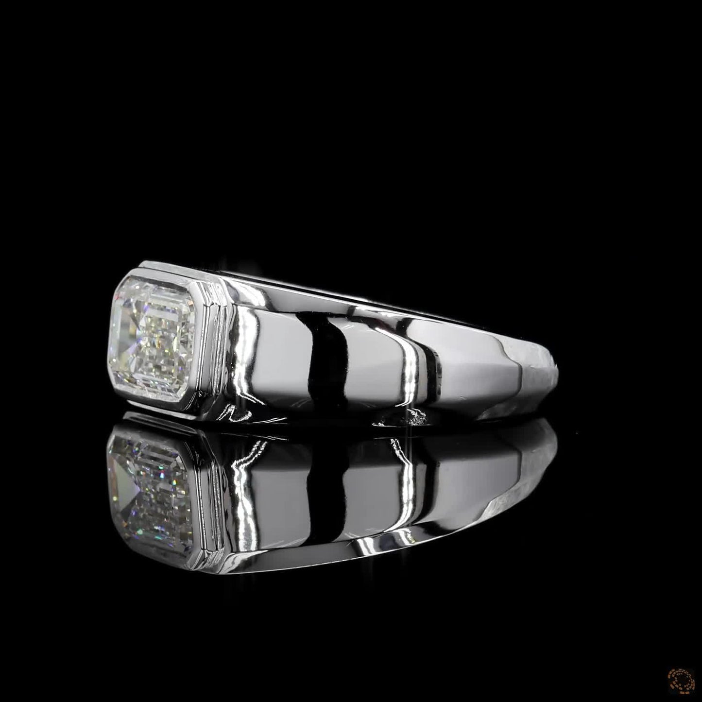 The Luster White Gold Emerald Diamond Ring