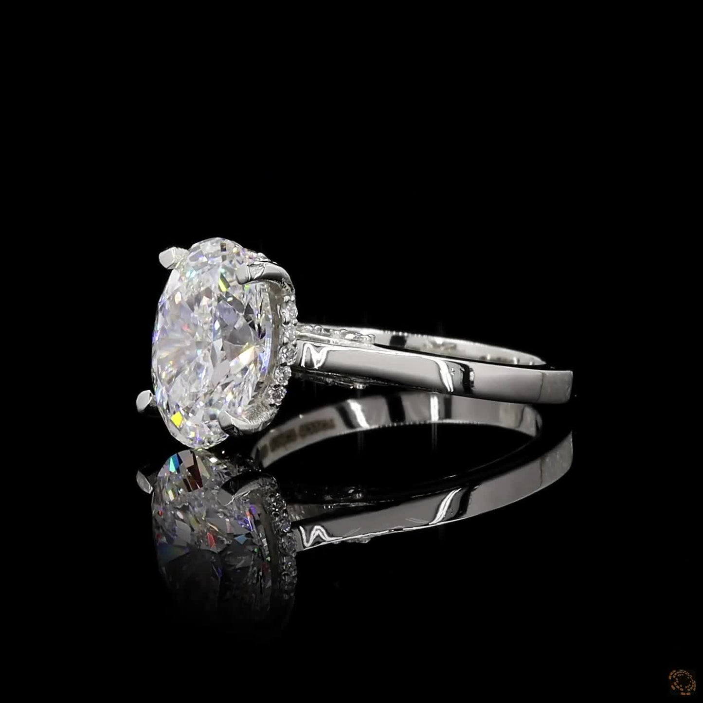 Nora – Oval Halo Diamond Ring