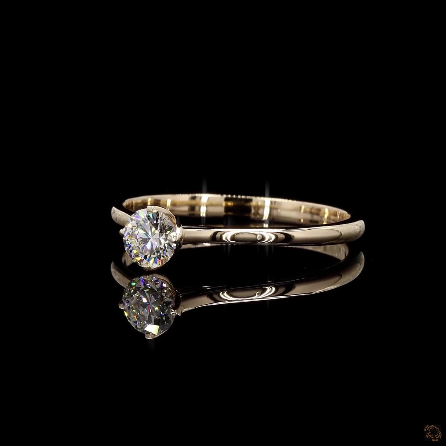 Lina – Classic Solitaire Diamond Ring