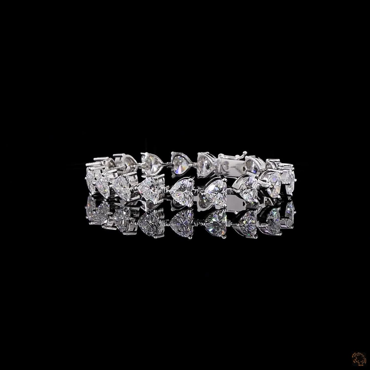 Amara – Heart Cut Lab Grown Diamond Bracelet in White Gold