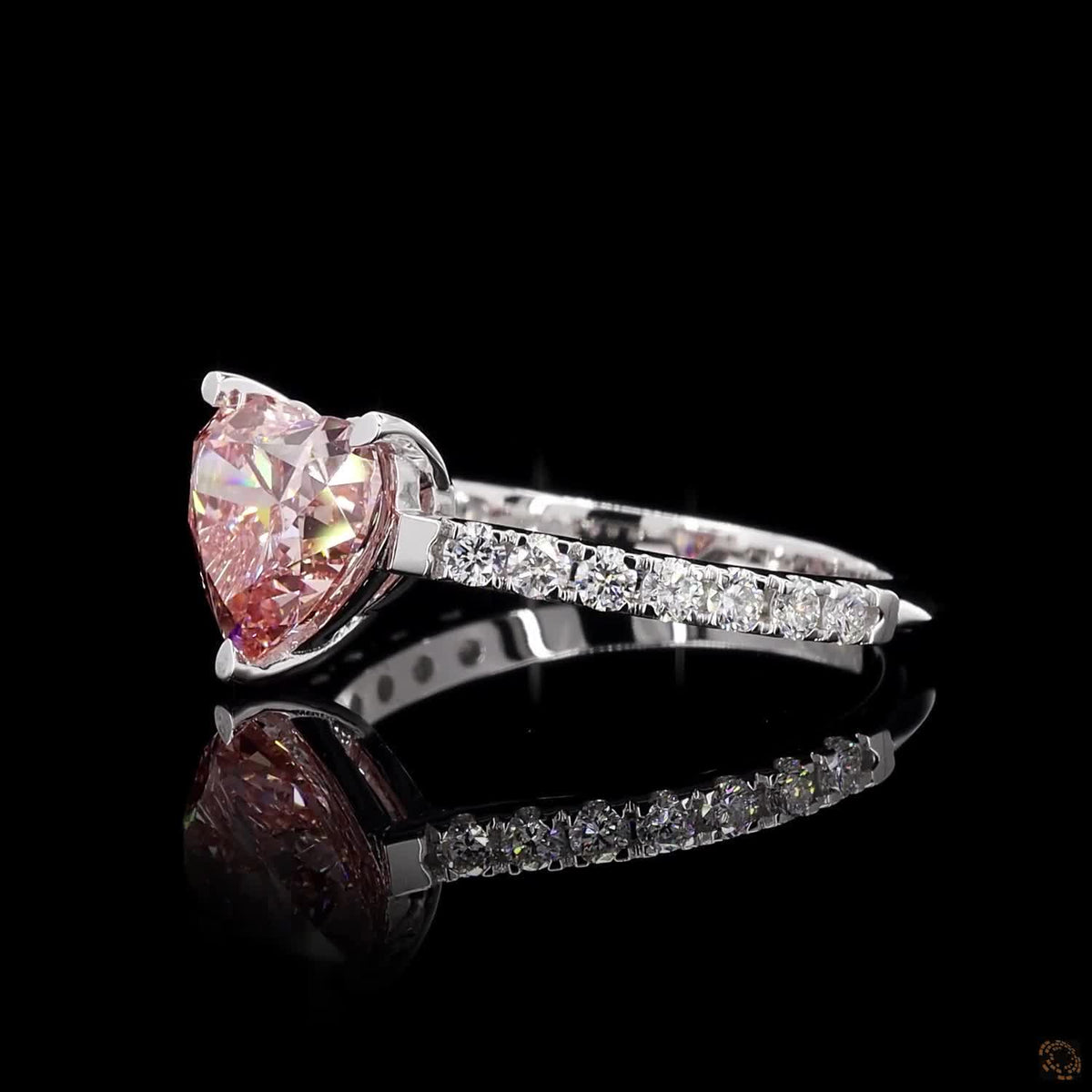 The Luster White Gold Heart Diamond Ring