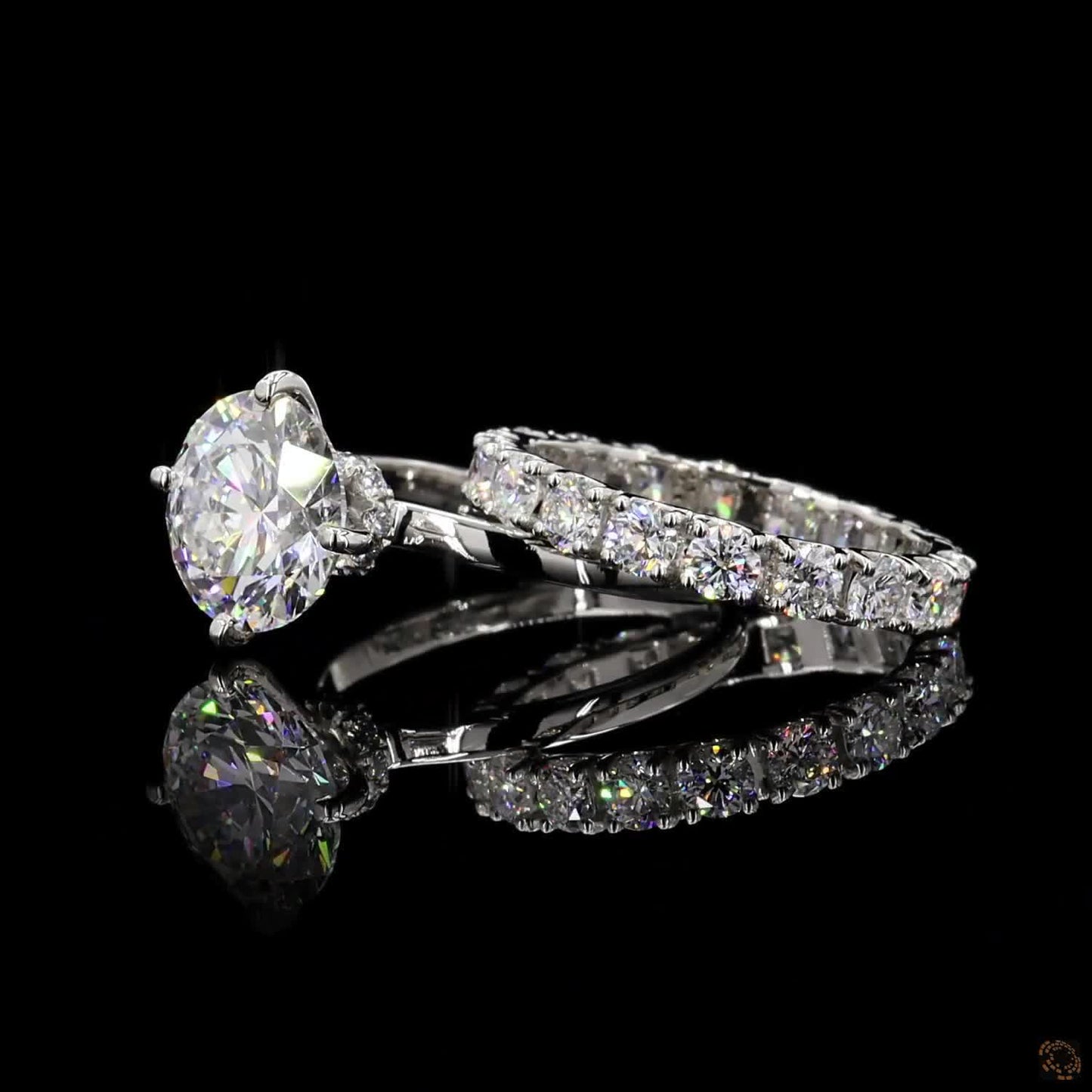 Arlena – Round Cut Lab Grown Diamond Ring Set