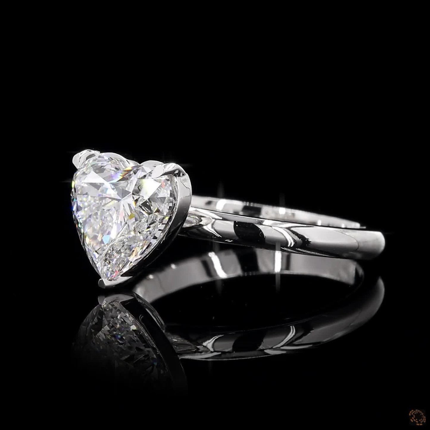 The Exquisite White Gold Heart Diamond Ring