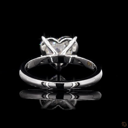 The Exquisite White Gold Heart Diamond Ring