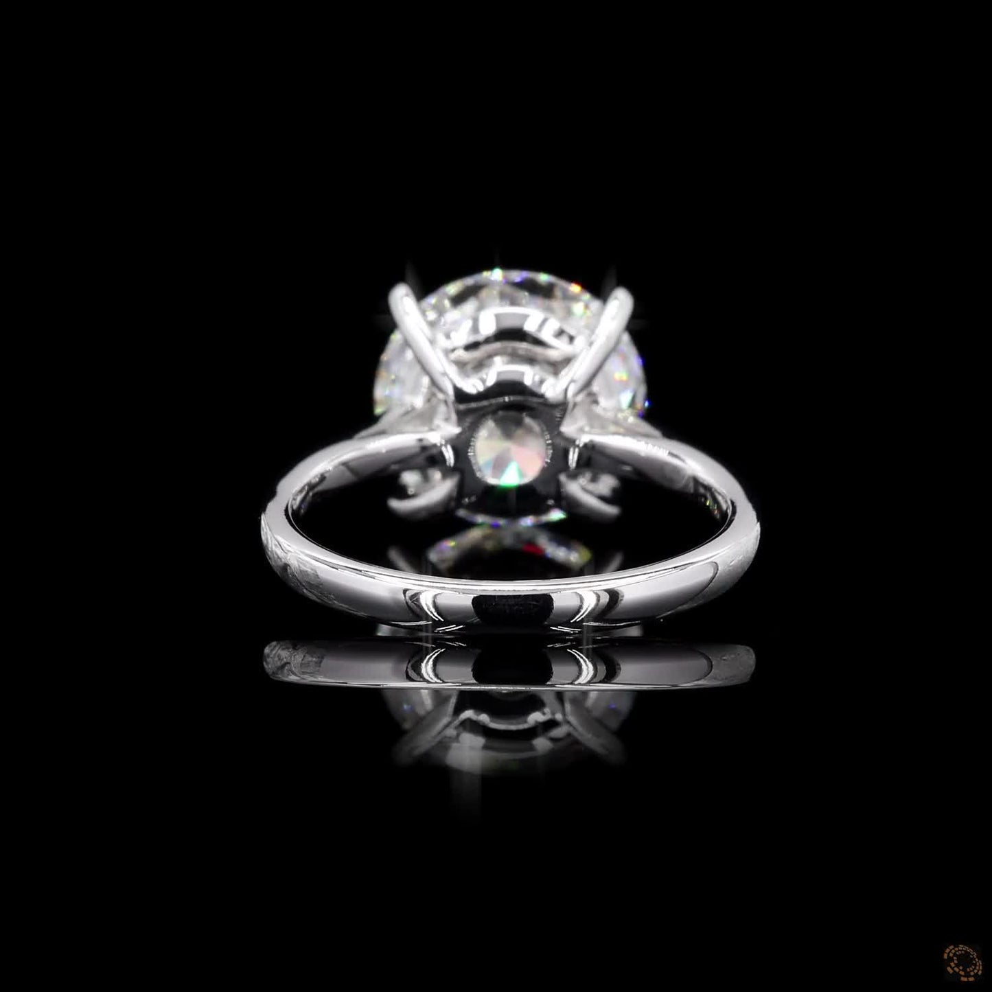 The Luster White Gold Round Diamond Ring