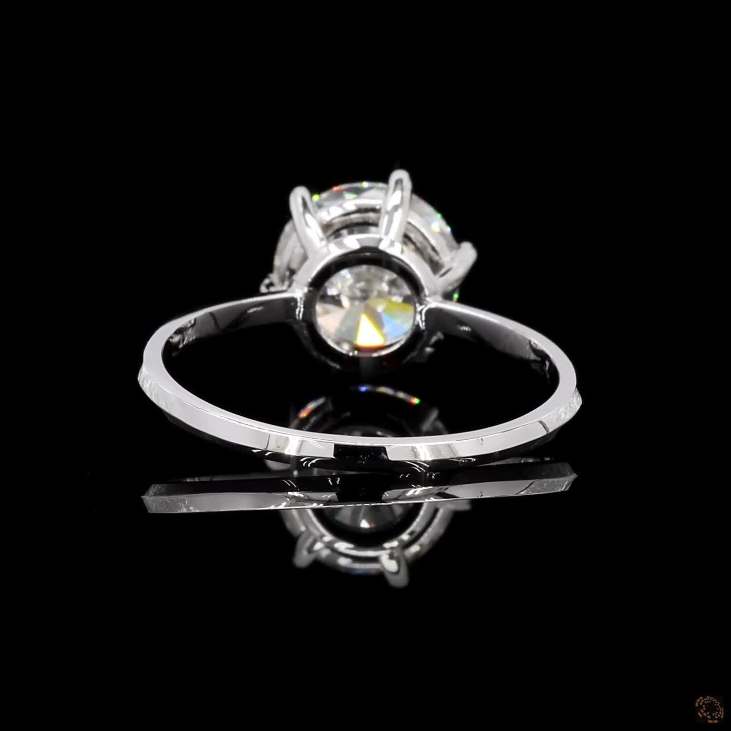 The Luster White Gold Round Diamond Ring