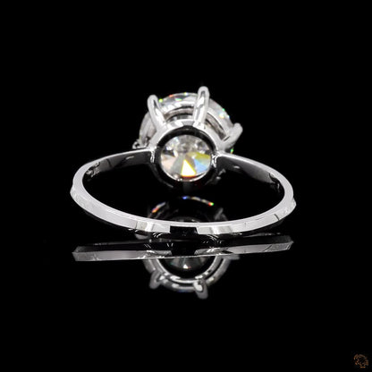 The Luster White Gold Round Diamond Ring