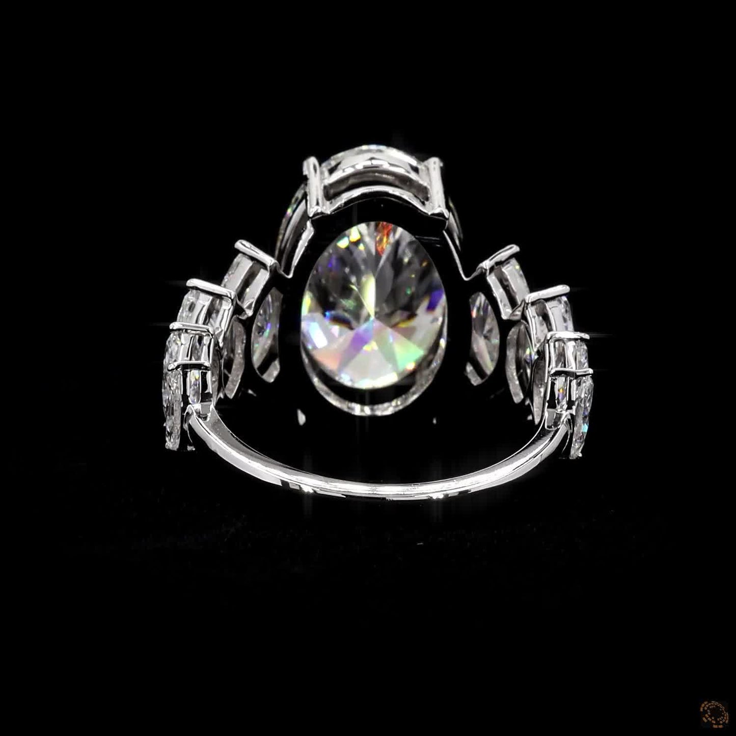 Aurielle – Oval & Marquise Diamond Crown Ring