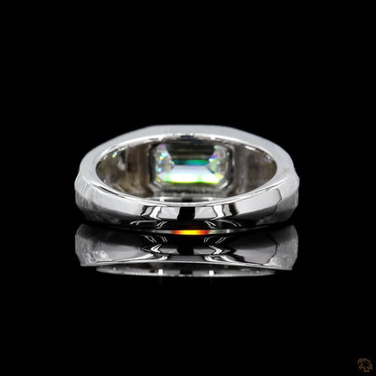 The Luster White Gold Emerald Diamond Ring