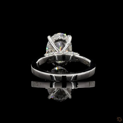 Nora – Oval Halo Diamond Ring