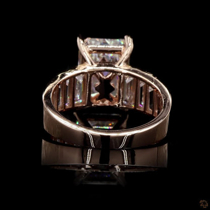 The Exquisite Rose Gold Emerald & Baguette Diamond Ring