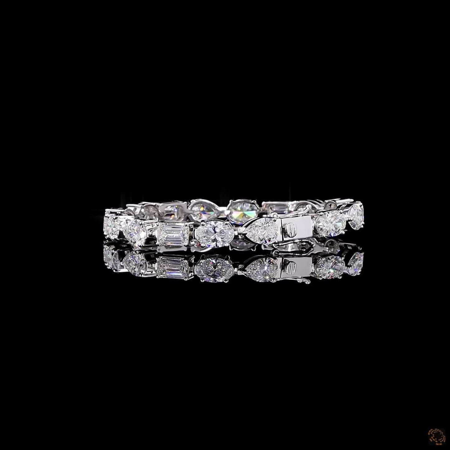 Aurora – Oval, Pear & Emerald Diamond Bracelet