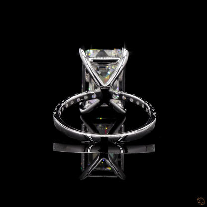Levana – Emerald Cut Ring