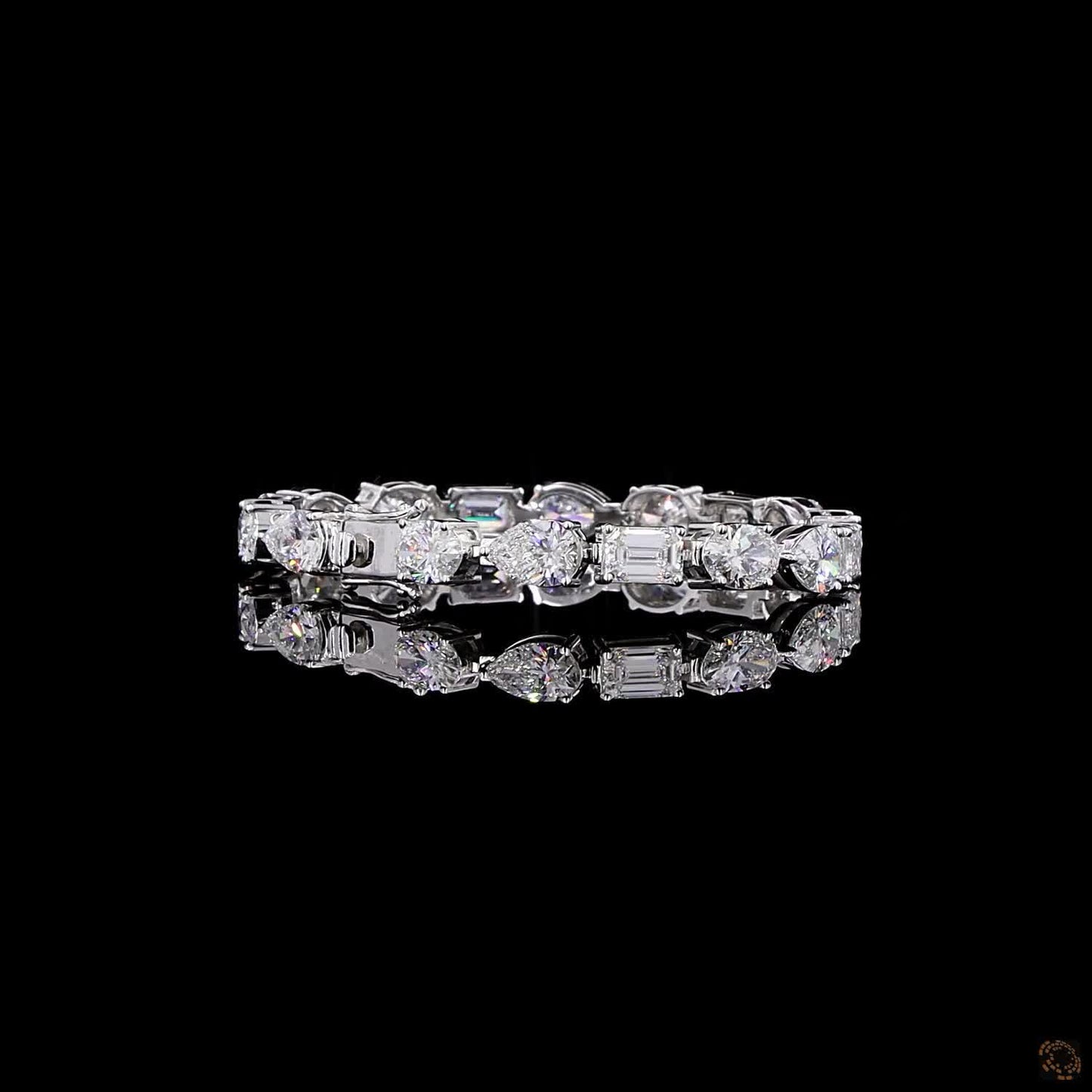Aurora – Oval, Pear & Emerald Diamond Bracelet