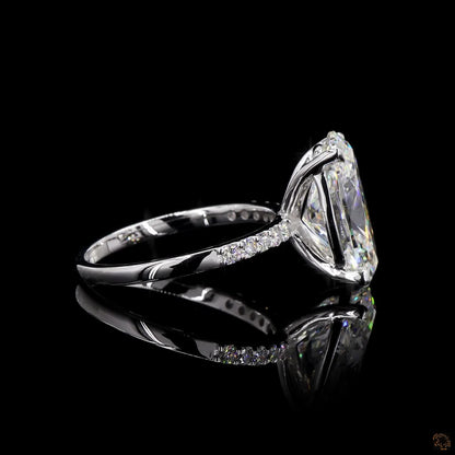 The Exquisite White Gold Oval & Round Diamond Ring