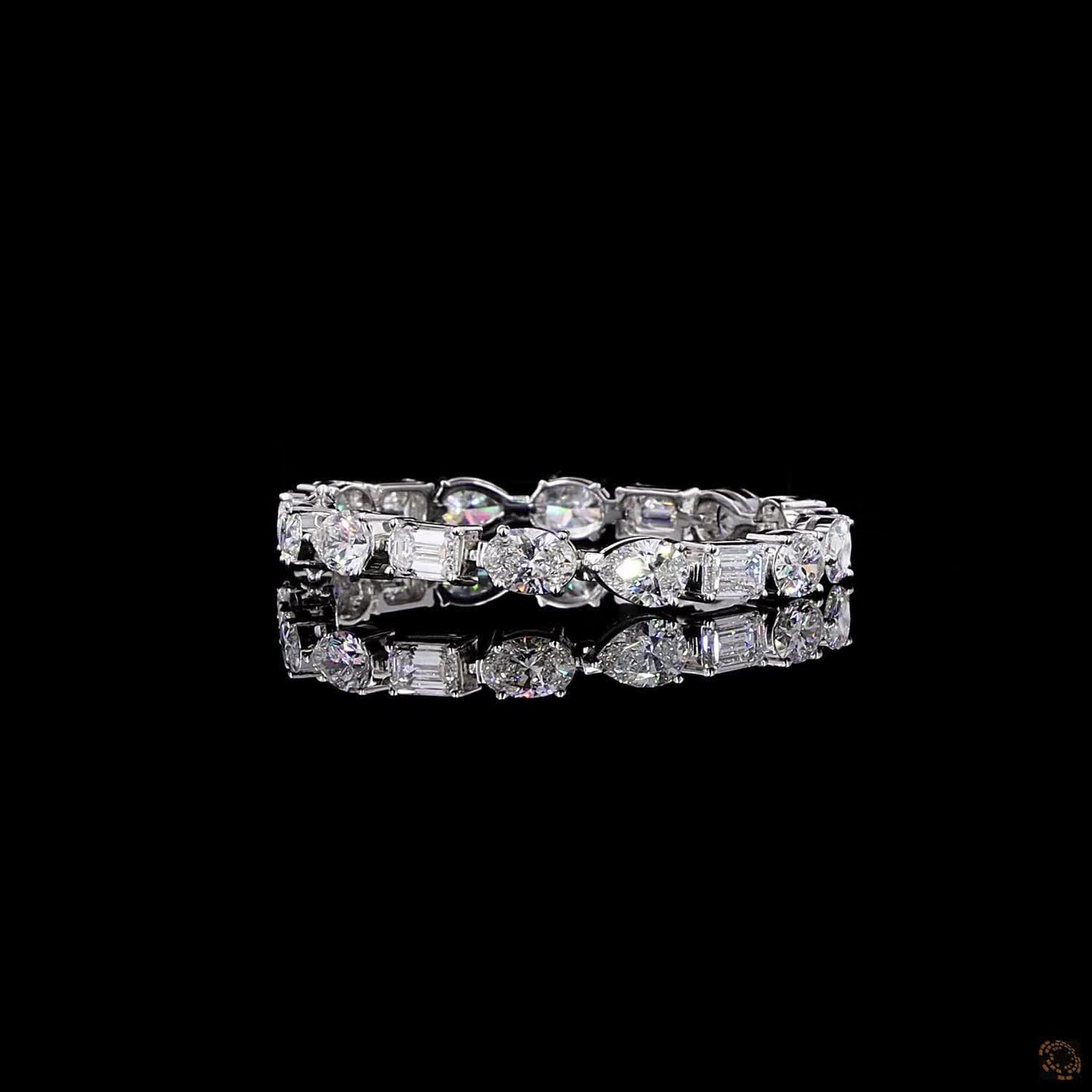 Aurora – Oval, Pear & Emerald Diamond Bracelet