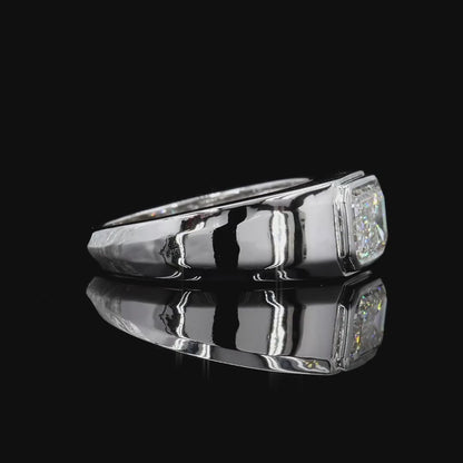 The Luster White Gold Emerald Diamond Ring