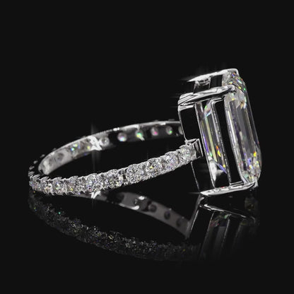 The Exquisite White Gold Emerald Diamond Ring
