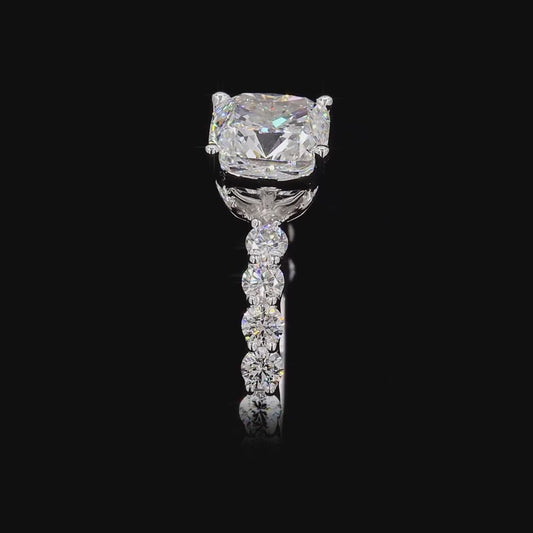 Avelyn – Cushion Cut Diamond Ring