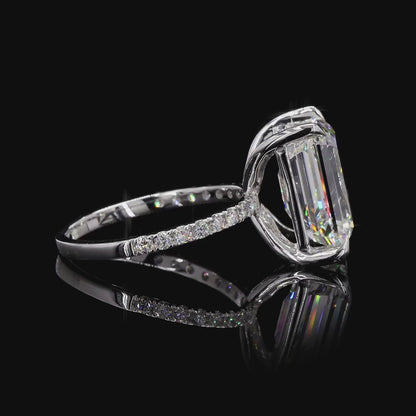 Levana – Emerald Cut Ring